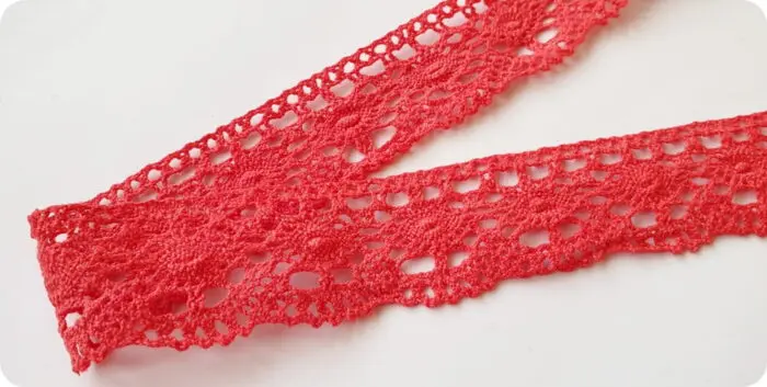 KORONKA BAWEŁNIANA 42 mm S07 MALINOWA