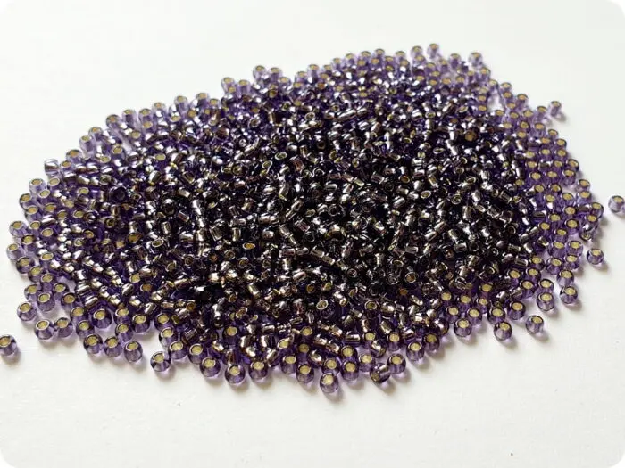 KORALIKI TOHO 11/0 SILVER LINED tanzanite (39) 10g