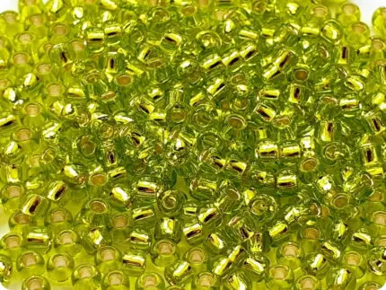 KORALIKI TOHO 8/0 SILVER LINED lime green (24) 10g