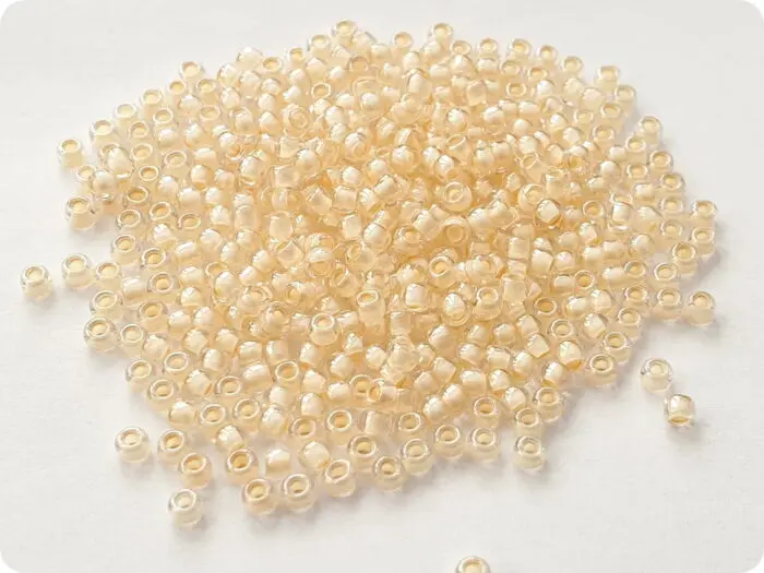 KORALIKI TOHO 8/0 INSIDE COLOR crystal Jonquil Lined (352) 10g