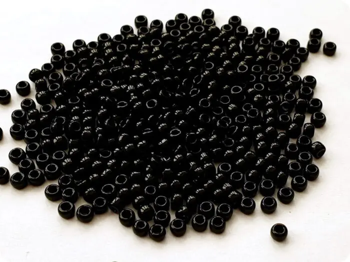 KORALIKI TOHO 8/0 OPAQUE jet (49) 10g