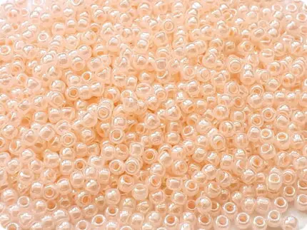 KORALIKI TOHO 11/0 CEYLON innocent pink (145) 10 g