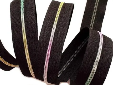 ZAMEK, TAŚMA SUWAKOWA TĘCZOWA CZARNA 3 mm + 2 suwaki