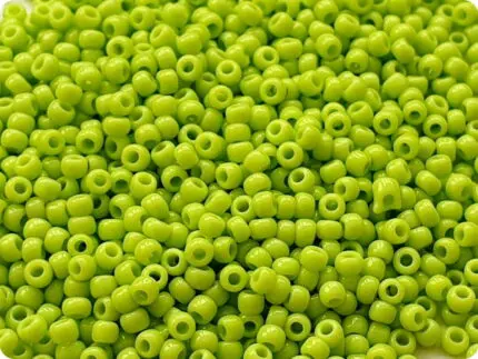 KORALIKI TOHO 11/0 OPAQUE sour apple (44) 10g