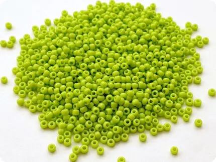 KORALIKI TOHO 11/0 OPAQUE sour apple (44) 10g