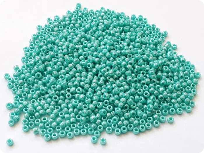 KORALIKI TOHO 11/0 OPAQUE lustered turquoise (132) 10g