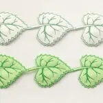 APLIKACJE NA TAŚMIE LISTKI ATŁASOWE 4/3 cm (wz 23/K)