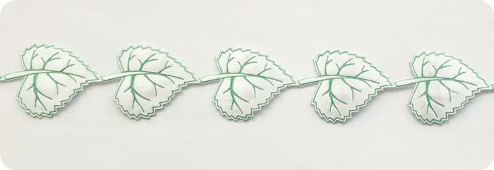 APLIKACJE NA TAŚMIE LISTKI ATŁASOWE 4/3 cm (wz 23/K)