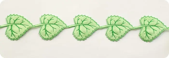 APLIKACJE NA TAŚMIE LISTKI ATŁASOWE 4/3 cm (wz 23/K)