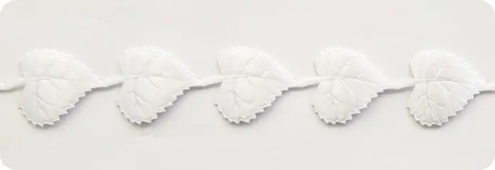 APLIKACJE NA TAŚMIE LISTKI ATŁASOWE 4/3 cm (wz 23)