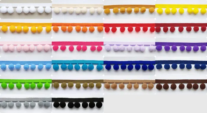 TAŚMA z POMPONAMI 4cm - na metry