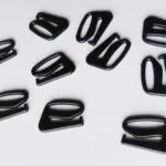 Zaczep do ramiączek 14 mm CZARNY