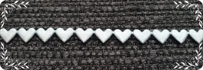 APLIKACJE NA TAŚMIE SERDUSZKA BIAŁE (wz36)