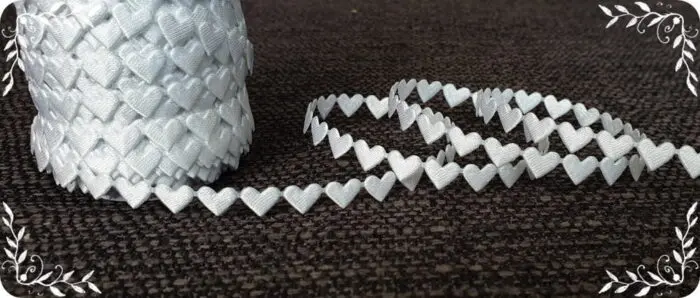 APLIKACJE NA TAŚMIE SERDUSZKA BIAŁE (wz36)