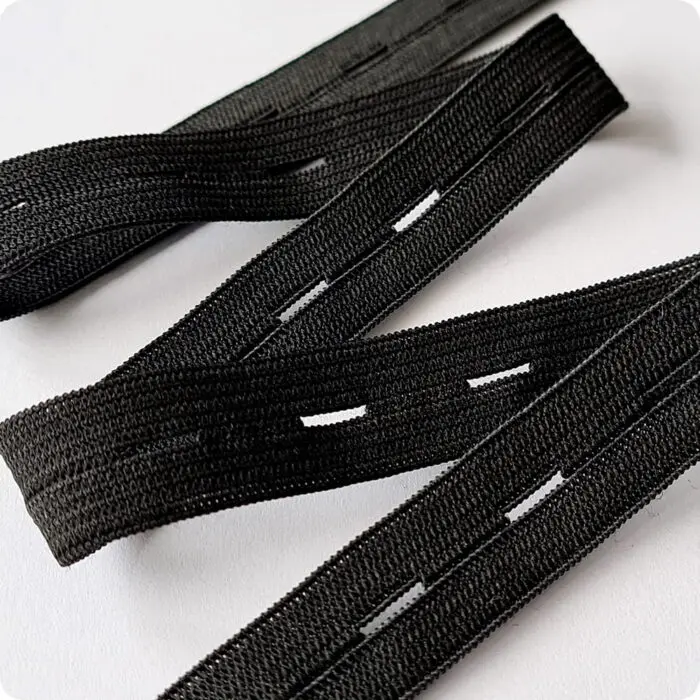 Guma PŁASKA Z DZIURKAMI na metry