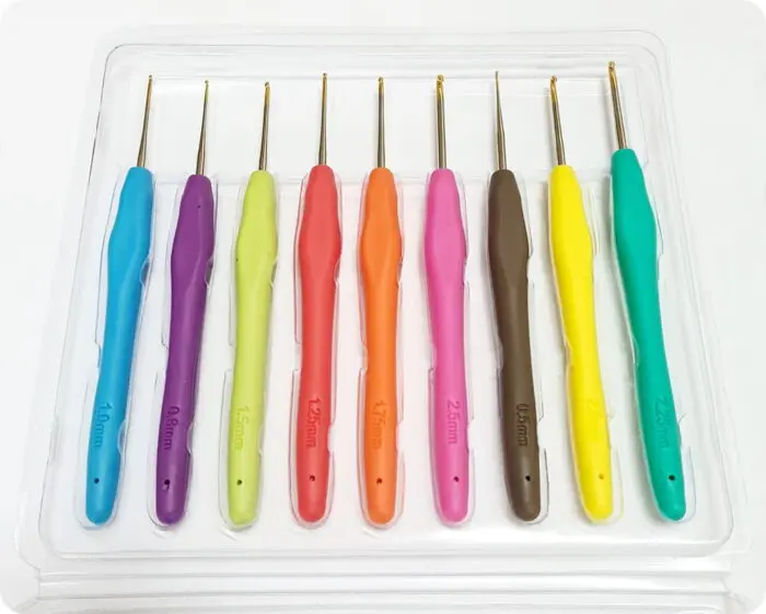 Zestaw kolorowych SZYDEŁEK z gumową rączką 0,5-2,5 mm