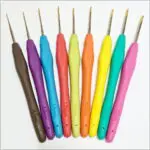 Zestaw kolorowych SZYDEŁEK z gumową rączką 0,5-2,5 mm