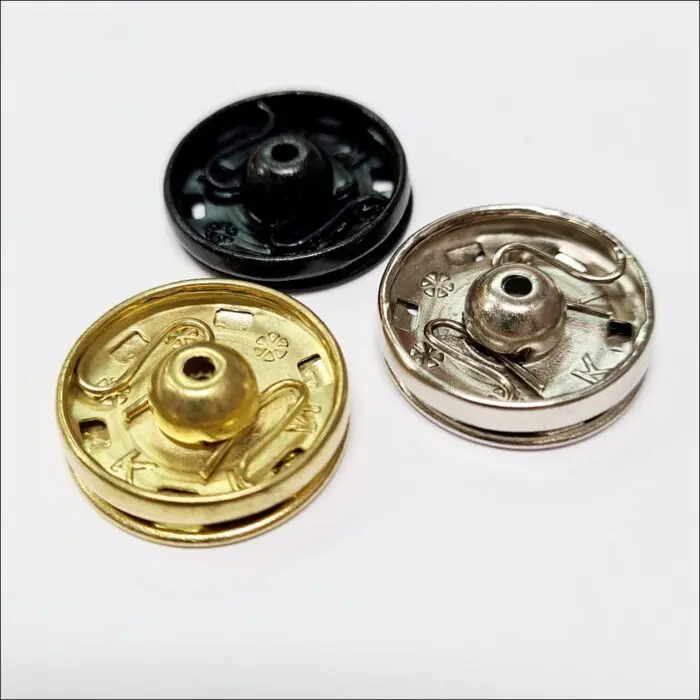 Zatrzaski metalowe 20,9mm (8) 1szt