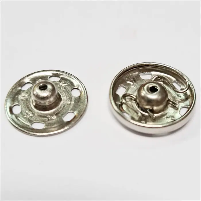 Zatrzaski metalowe 18mm (7) 1szt