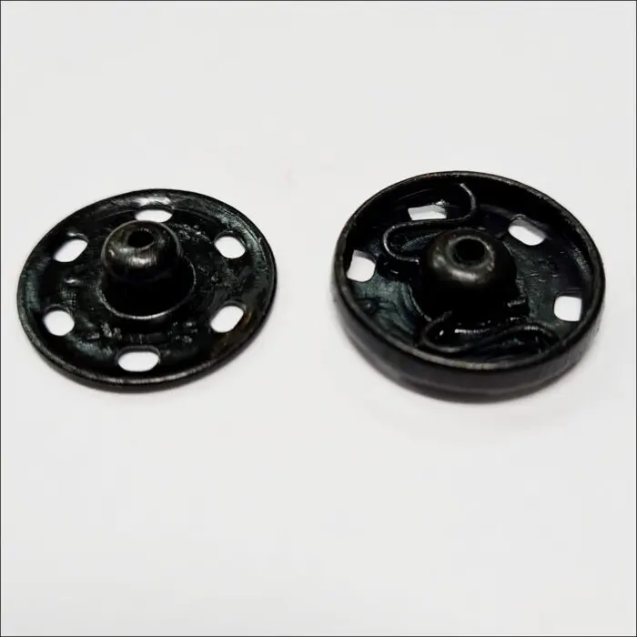 Zatrzaski metalowe 18mm (7) 1szt