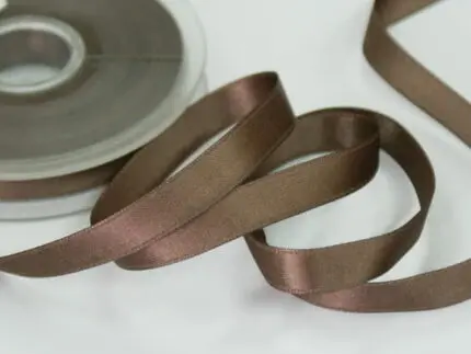 WSTĄŻKA SATYNOWA 12 mm DWUSTRONNA - BRĄZOWA