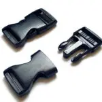 Granatowa klamra PLASTIKOWA 25mm