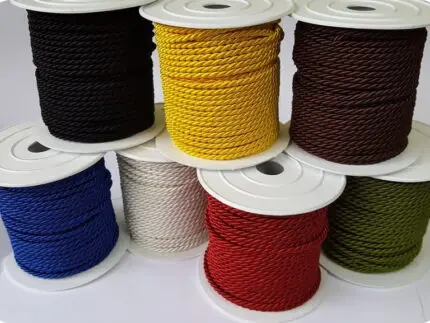 Sznurek ozdobny SKRĘCANY 3,2mm/ rolka 25m