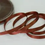 WSTĄŻKA SATYNOWA  6 mm DWUSTRONNA - RUDY BRĄZ