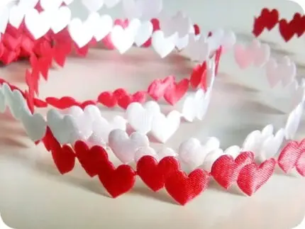 APLIKACJE NA TAŚMIE SERDUSZKA PODWÓJNE  WZ 63 - BIAŁE I CZERWONE