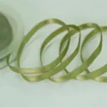 WSTĄŻKA SATYNOWA  6 mm DWUSTRONNA - OLIWKOWA