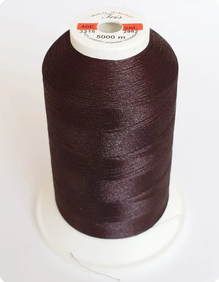 NICI IRIS 40E DO HAFTU MASZYNOWEGO 5000m, nr 2962 - hebanowy brąz