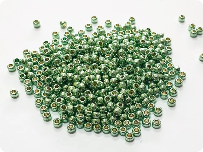 KORALIKI TOHO 8/0 METALLIC mint green (PF570) 10g