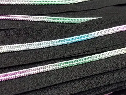 ZAMEK, TAŚMA SUWAKOWA TĘCZOWA CZARNA 5 mm + 1 suwak