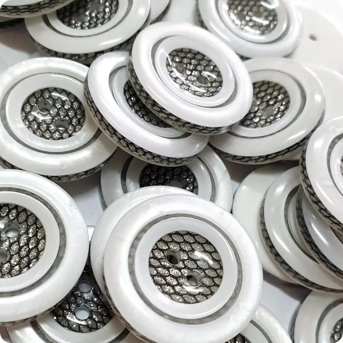 GUZIKI NA DZIURKI 28mm (GU90) 1szt