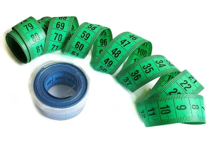 centymetr-krawiecki-w-pudelku CENTYMETR KRAWIECKI W PUDEŁKU