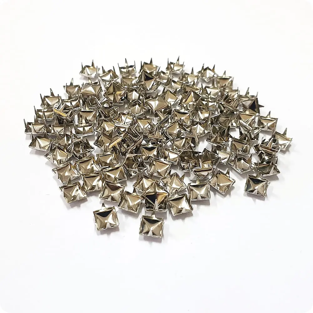 cwieki-piramidki-srebrne-6-mm-90-sztuk ĆWIEKI PIRAMIDKI SREBRNE 6 mm - 90 sztuk