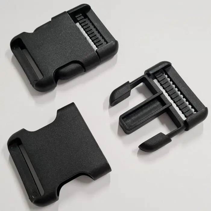 Czarna klamra PLASTIKOWA 40mm opakowanie 50szt