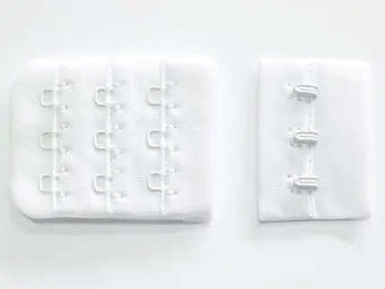 ZAPIĘCIE do biustonosza TRÓJRZĘDOWE BIAŁE