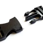 Czarna klamra PLASTIKOWA 15mm