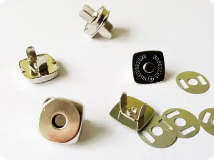 ZAPIĘCIE do TOREBEK NA MAGNES 14mm - SREBRNE  KWADRATOWE