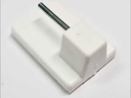 Haczyk samoprzylepny do zazdrostek