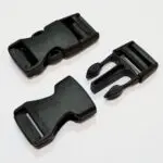 Czarna klamra PLASTIKOWA 20mm