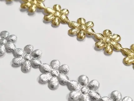 Kwiatki błyszczące na taśmie 1cm (wz77)