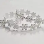 Kwiatki błyszczące na taśmie 1cm (wz77)