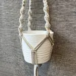 Makramowy kwietnik na donicę