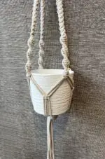 Makramowy kwietnik na donicę