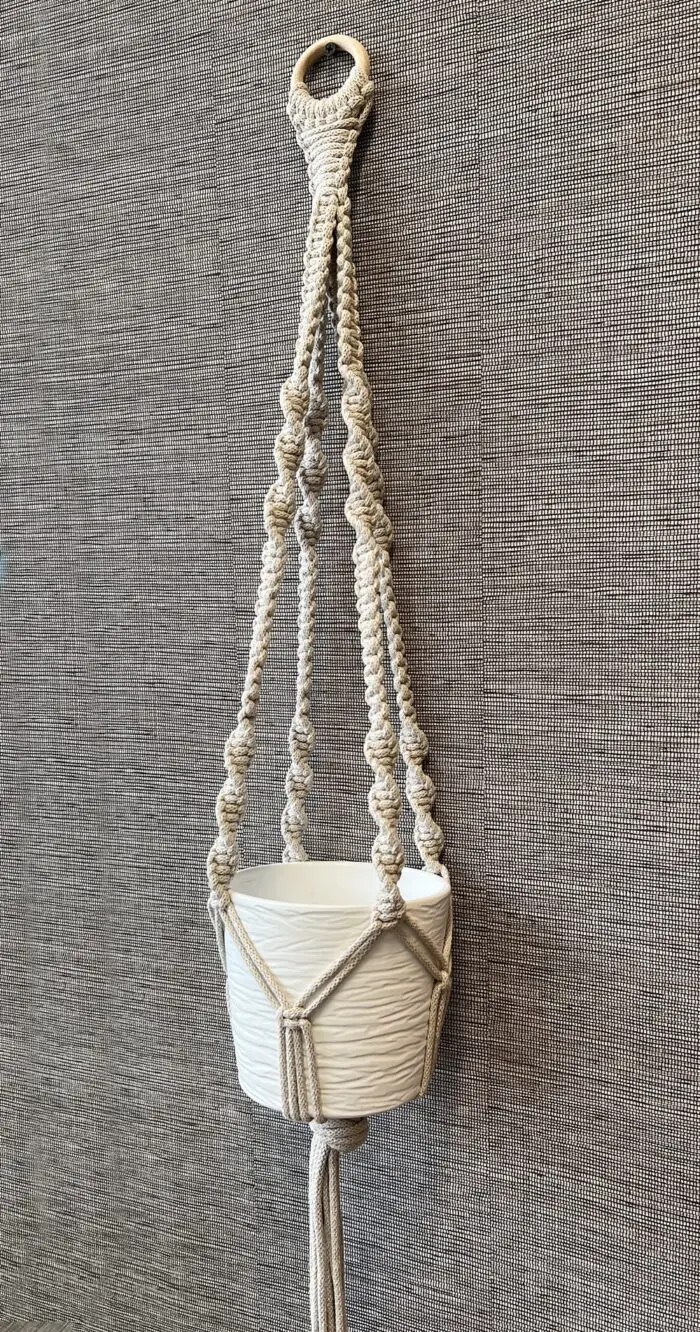 Makramowy kwietnik na donicę