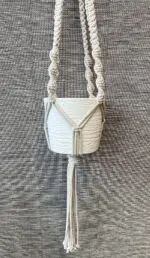 Makramowy kwietnik na donicę