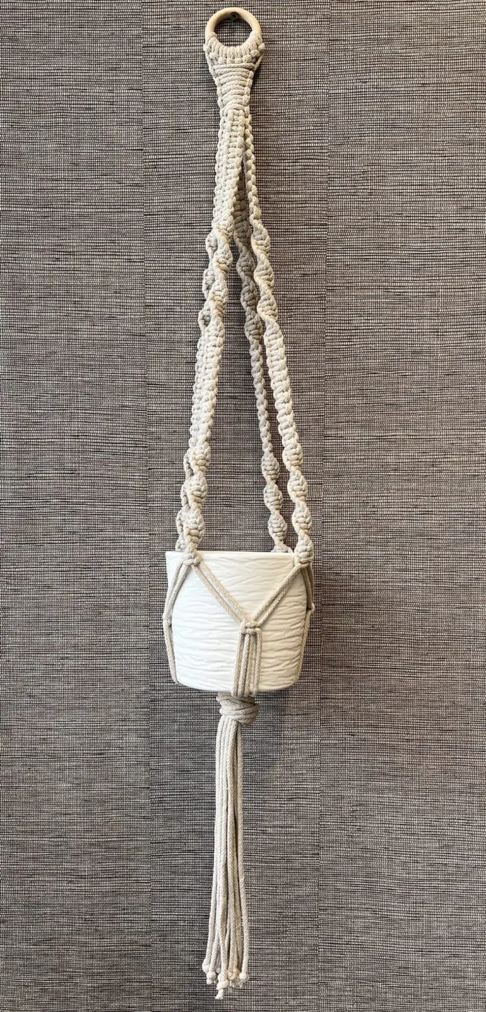 Makramowy kwietnik na donicę