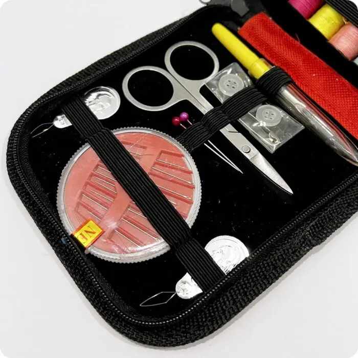 Przybornik krawiecki - zestaw do szycia